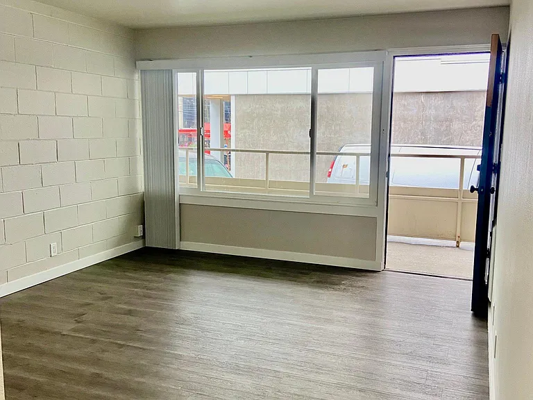 219 Queen Anne Ave N #206 — Photo 5