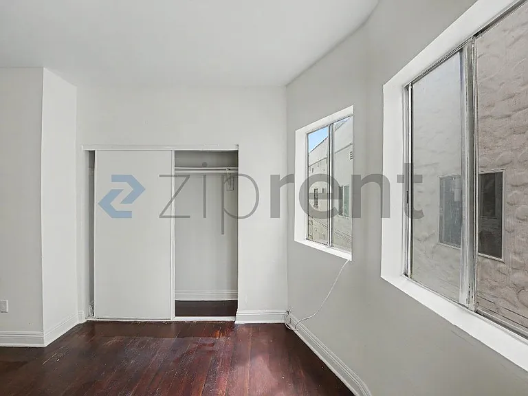 1513 W 12th Pl #12 — Photo 6