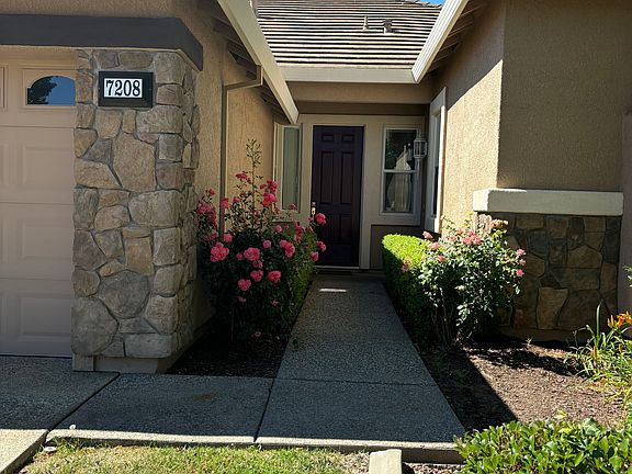 3rd image of 7208 Gladwin Way