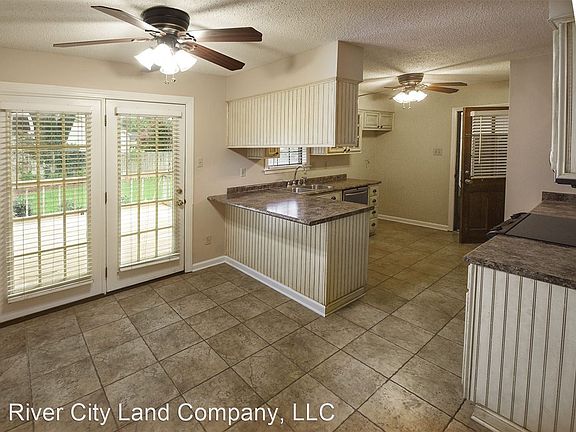 5th image of 6393 Barwick Dr