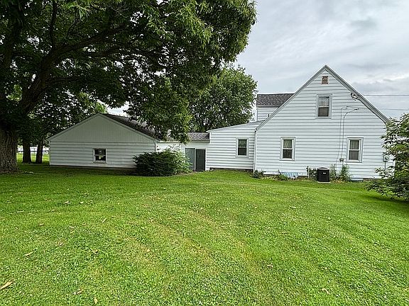 2nd image of 326 Crawford Dr