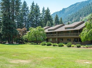 8975 Icicle Rd APT F, Leavenworth, WA 98826