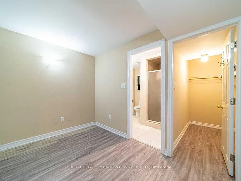 1036 Yates Dr — Photo 4