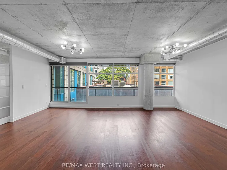 42 Camden St #303 — Photo 11