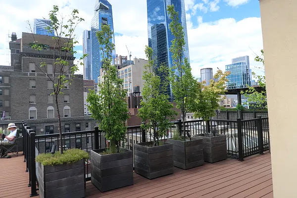 Rented by Maz Group NY | media 20