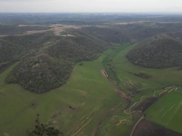 Cty13 Pleasant, Houston, MN 55943