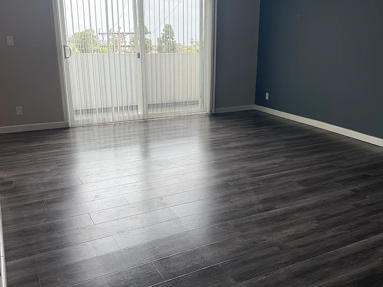 502 Avenue G — Photo 1