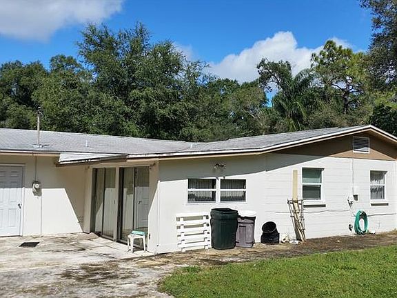 2nd image of 1008 Hardy Dr