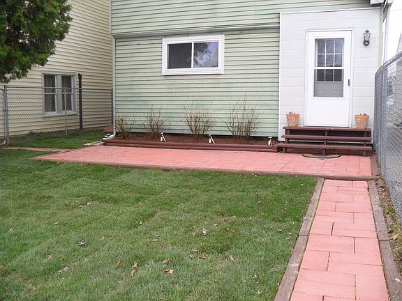 4th image of 310 N 10th St
