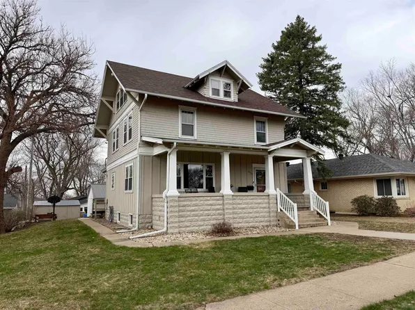 1009 1st Ave SE, Le Mars, IA 51031