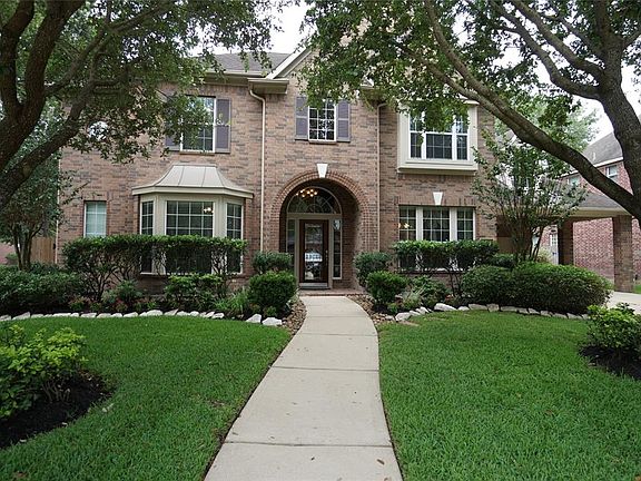 3rd image of 2714 Shannon Forest Ct