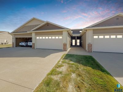 813 E El Dorado Ct, Sioux Falls, SD, 57108