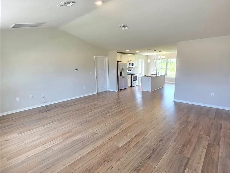 5553 Castania Dr — Photo 3