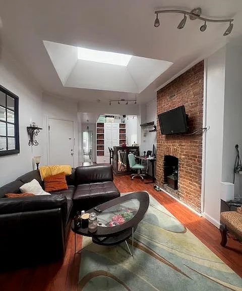 131 Madison St #4L — Photo 3