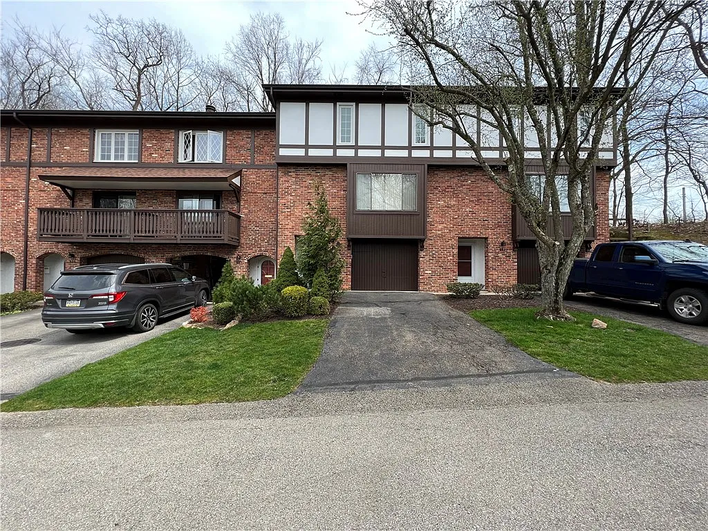 529 Kingsberry Ct photo 1