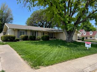 522 Pacific St, Cambridge, NE 69022