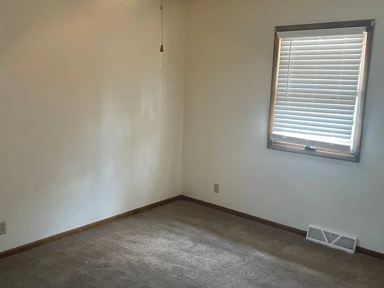 2940 Leeway Dr — Photo 15