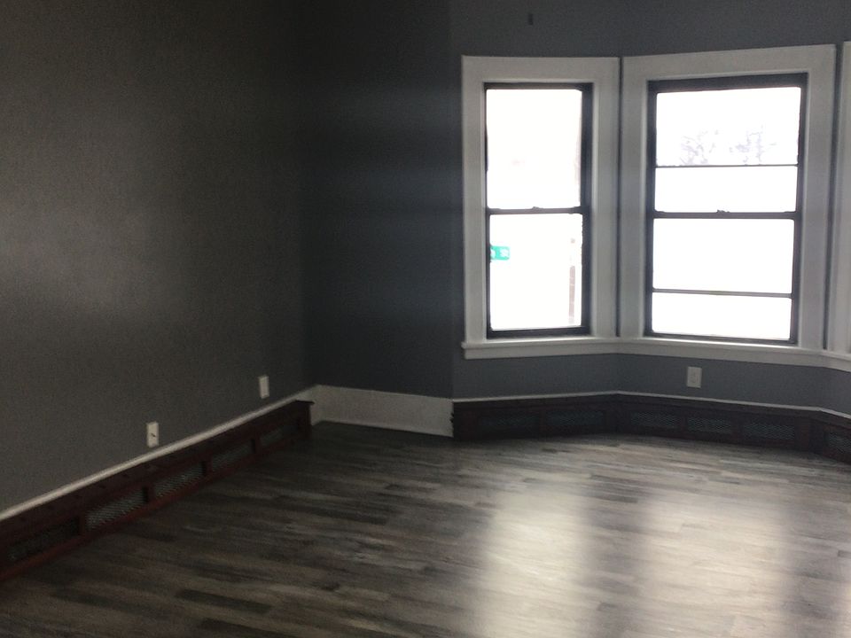 1st image of 186 Ontario St APT 1