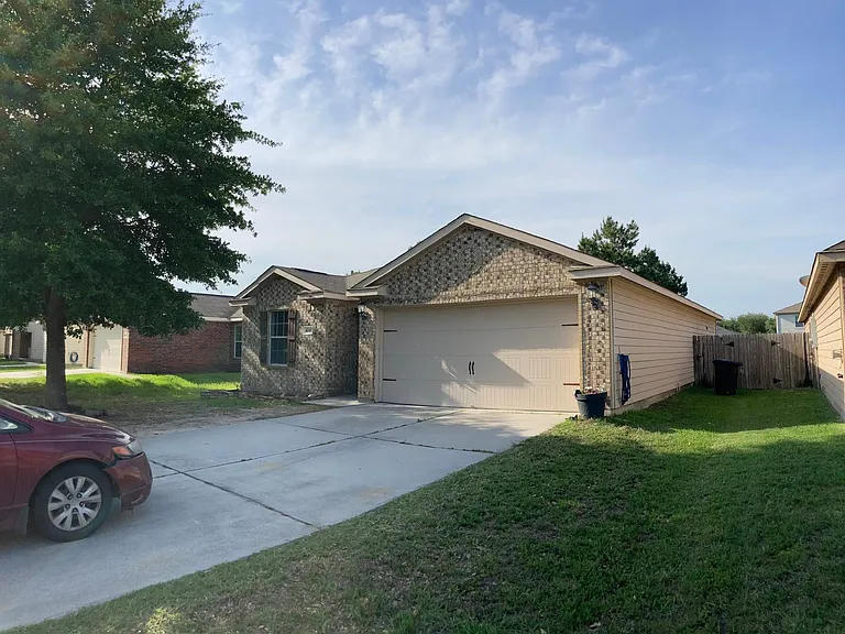 4047 Pedernales River Ln — Photo 44