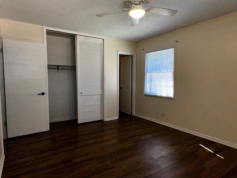 2527 Kingston Dr — Photo 17