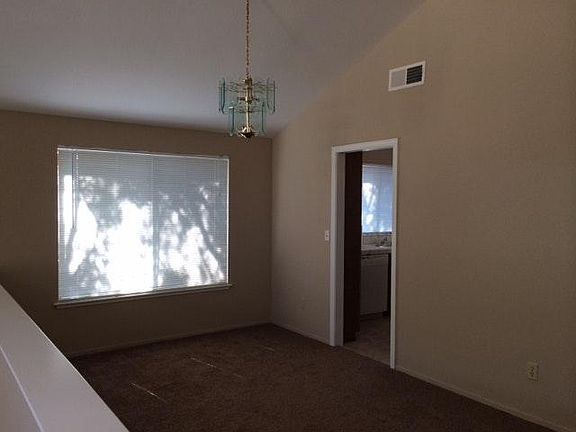 3rd image of 1810 W Thicket Ct