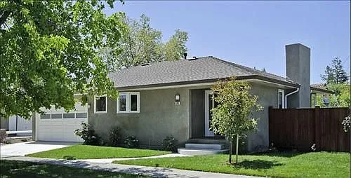 184 Blackstone Dr photo 1
