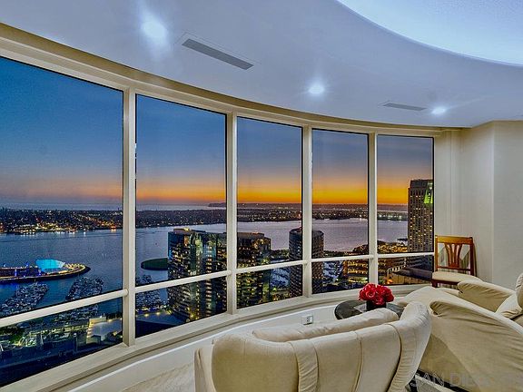 3rd image of 100 Harbor Dr Unit 3703