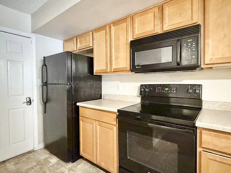 2486 Astrozon Cir — Photo 6
