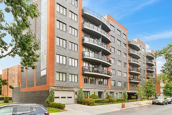 Rented by Safdie Realty Group | media 2