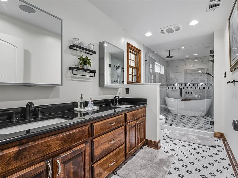6414 Highland Rd — Photo 16