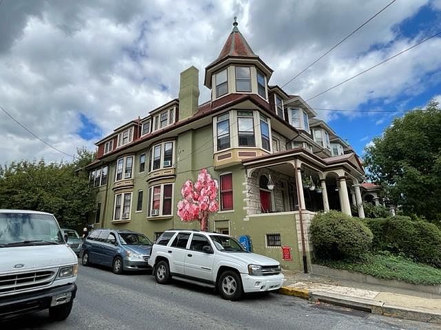 433 Windsor Street - side view