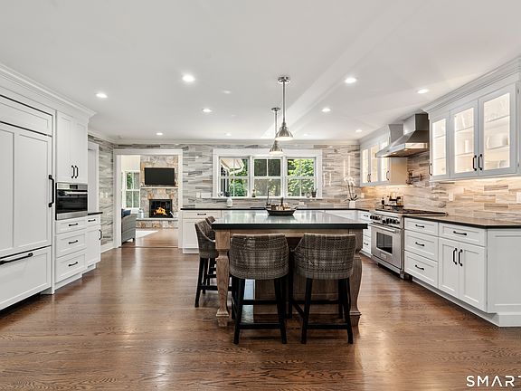 5th image of 121 Osborne Hill Road