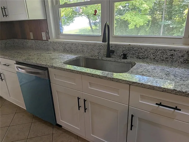 1395 Siesta Ln — Photo 21