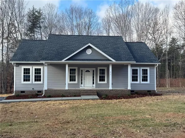 874 Ponderosa Heights Pl, Asheboro, NC 27205