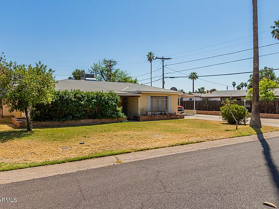 2nd image of 3411 E Monterosa St