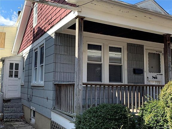 2nd image of 104 Fordham St Unit 2