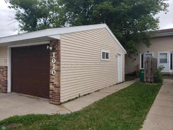 1010 1st St S, Wahpeton, ND 58075
