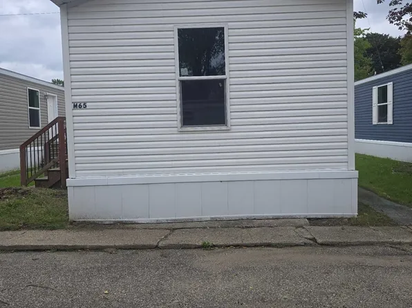993 Michigan Ave E, Battle Creek, MI