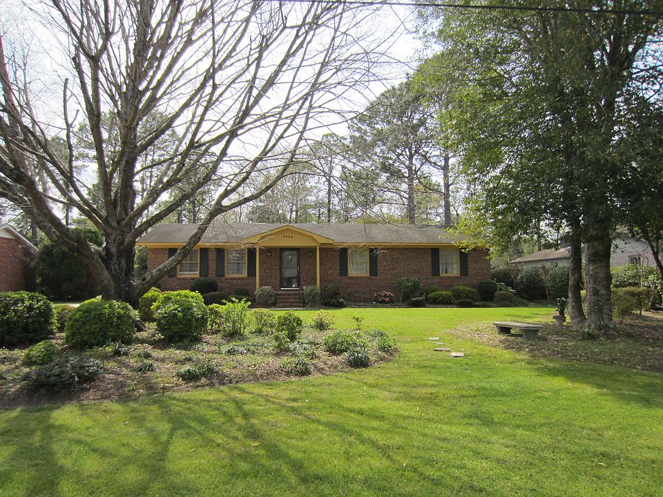 3926 Sweetbriar Road