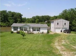 1601 Lakeview Dr, Lake Lafayette, MO 64076