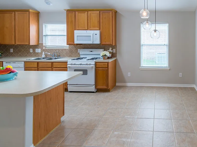 2834 Sage Bluff Ave — Photo 10