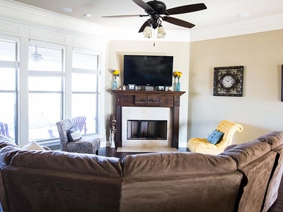 Living Room, great space for entertaining