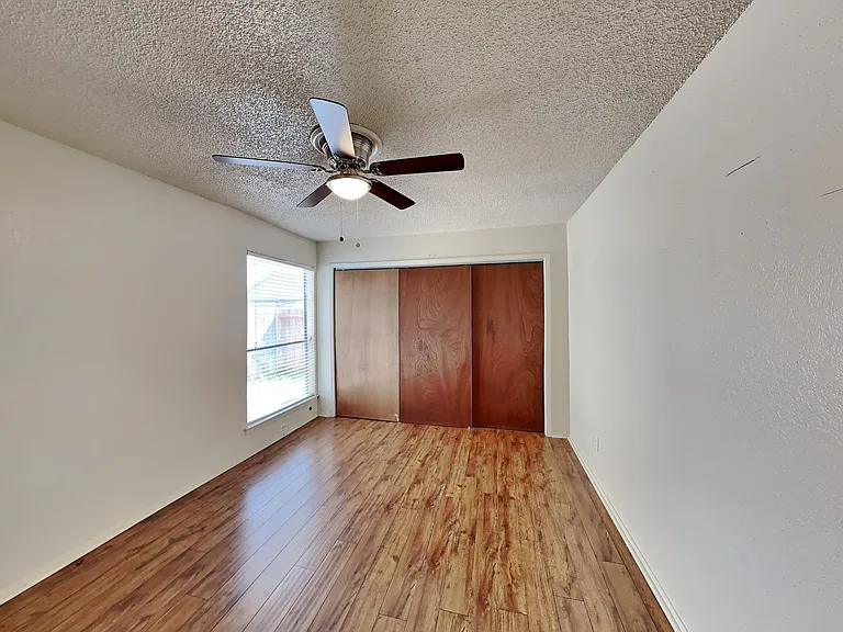 3413 W 5th St — Photo 12