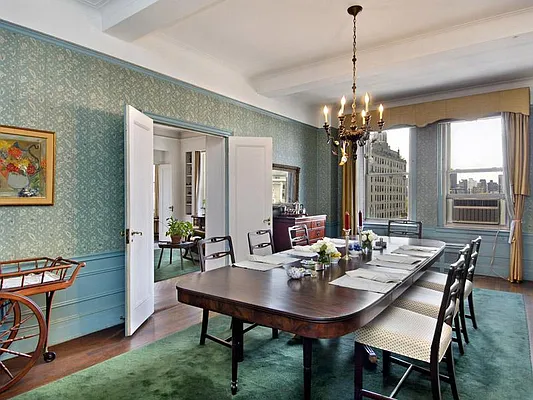 Sold by Sotheby's International Realty | media 1