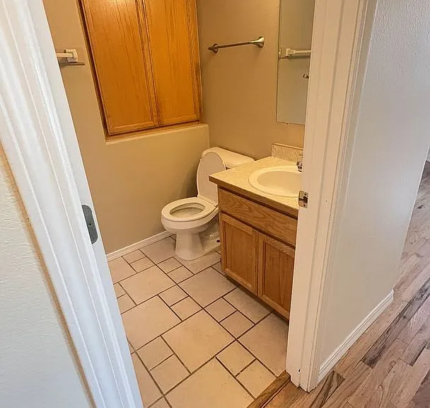 1652 Inverness Dr — Photo 16