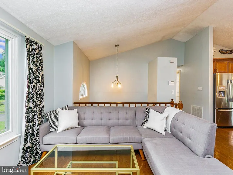 3827 Dittany Ct — Photo 5