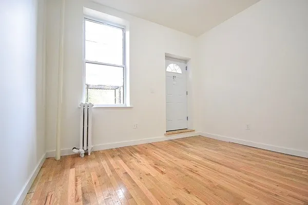 Rented by Bold New York | media 28