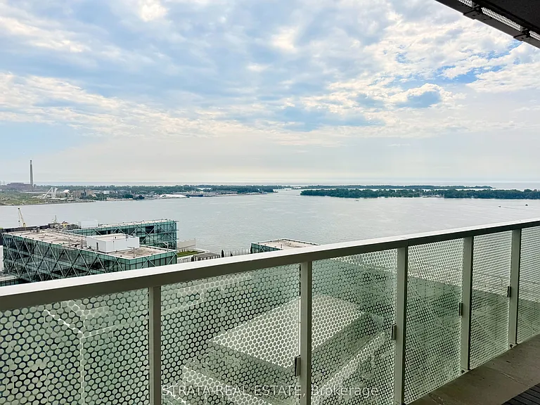 15 Queens Quay E #2201 — Photo 13
