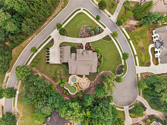 2nd image of 341 Carl Sanders Dr