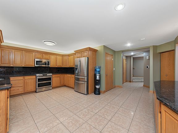 5th image of 16802 Misty Ln